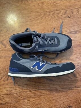 New Balance Gray and Navy Athletic Sneakers Cushioning Comfort Insert